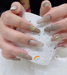 -七彩虹美甲美睫 半永久