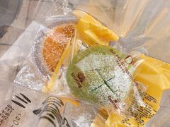 -顶东面包花园·生日蛋糕(世博店)