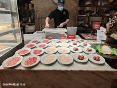 -雍和会海鲜姿造自助(湖东路店)