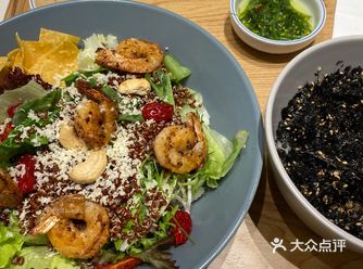 平价减脂大虾沙拉！！！蔬菜蛋白质碳水！