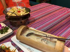 -香巴拉云南餐厅(华莱坞店)