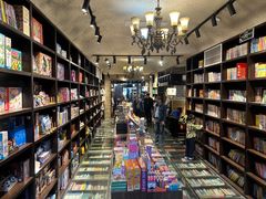 -钟书阁(松江泰晤士小镇店)