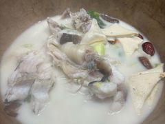 -滇香肴·云南菜蒸汽石锅鱼(云南北路店)