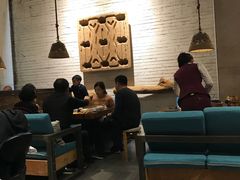 大堂-苹果树下艺术餐厅(宋庄店)