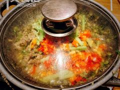猫儿山的小黄牛-吃饭皇帝大土家民族菜(正大广场店)