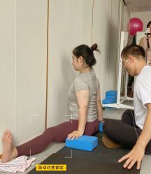 -亚太瑜伽普拉提学院