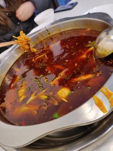 自助转角冷锅鱼-"这个自助很像大学外面那种自助的冷锅鱼,然.