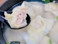 三鲜大馄饨-万寿斋(山阴路店)