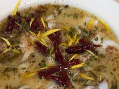 -渔语鱼酸菜鱼新川菜(来福士店)