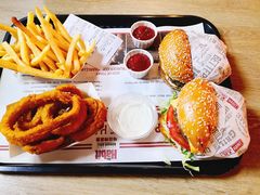 -The Habit Burger Grill 哈比特汉堡(复兴soho店)