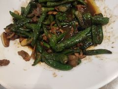 -黄泥岗·地道湖北菜(奥特莱斯店)