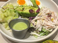 牛油果鸡胸肉沙拉-WOKKA by艮上(中海环宇荟店)