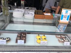 -UNI UNI(环亚凯瑟琳店)