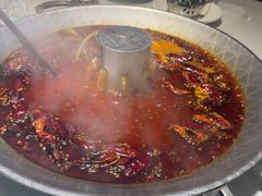 -爱你您·自家鱼塘·活水喷泉鱼火锅(八里店)