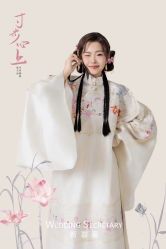 -喜爱高定婚纱摄影