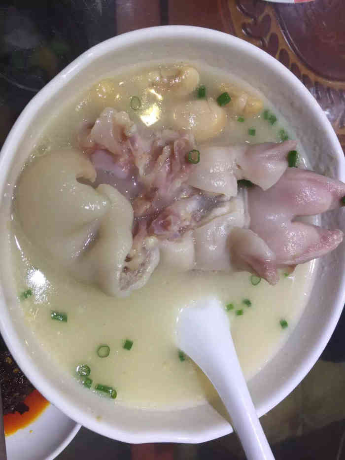 易老妈蹄花(东城根街总店)-"到成都的第一顿饭,大众点评推荐,实话真不