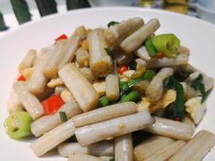 -鑫巴蜀小镇 · 水煮鱼专研店(玉桥店)