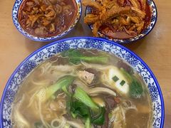 -邱芳粉店(迎宾大道旗舰店)