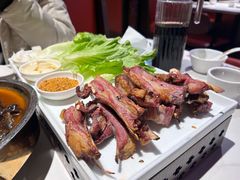 -小河公主秘制烤羊腿(小绿谷店)