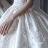 🤍🤍安利一万遍的缎面婚纱