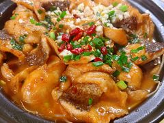 奇味石锅鱼-老东阳·外婆菜(横店店)