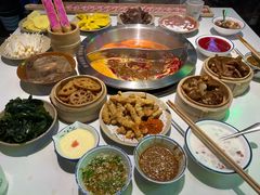 -卤校长重庆火锅(国兴店)