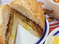 猪扒包-華人 華星冰室(氹仔 店)