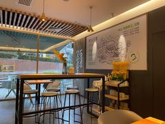 大堂-龙治汉堡(中华城店)