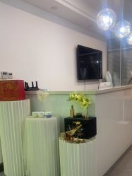 -YooMee优美智能科技美肤机构