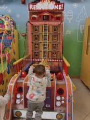 -莫莉幻想儿童乐园(武汉保利广场店)