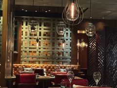 -恰餐厅及酒吧 CHAR Bar & Grill (北京丽都皇冠假日店)