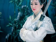 -九月鹰飞汉服摄影工作室