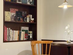 -Café Monson
