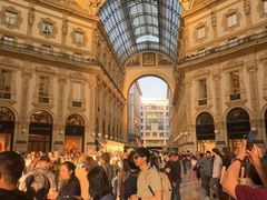 -文艺复兴百货(米兰大教堂广场店)