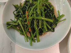 椒丝腐乳炒空菜-十六台·经典广东菜(德外大街店)
