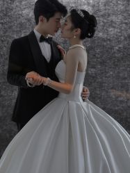 -至臻微拉婚纱摄影