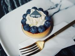 -UNI UNI(环亚凯瑟琳店)