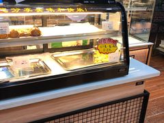 面包甜点陈列柜-蓝小轩蛋糕·面包(趣春店)