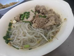 猪肉细米粉汤-榮泰米粉湯(Left Shop)