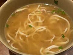 -亮亮面馆(经六路店)
