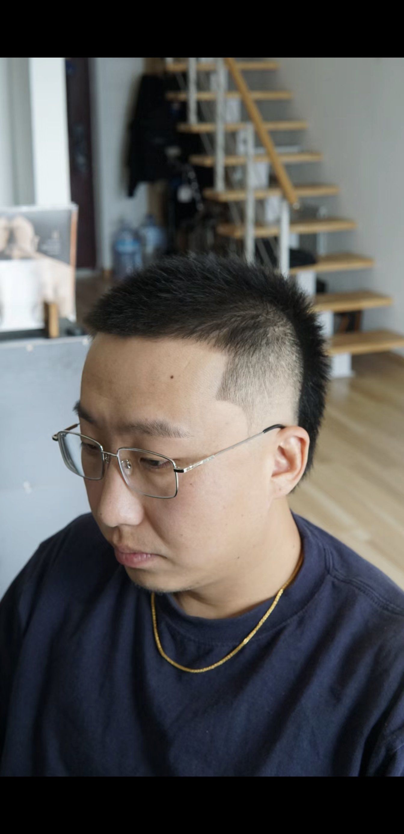 前额分界棒,发型新宠