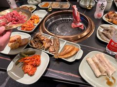 -梨花甄选自助烤肉(小寨原力场店)