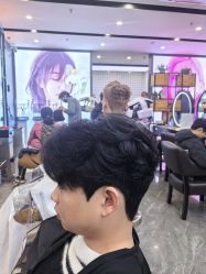 -藤野造型烫染·漂发