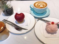 -Fridi Patisserie Cafe