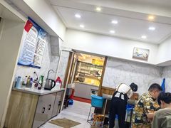 -晓宇盒饭(民安街店)