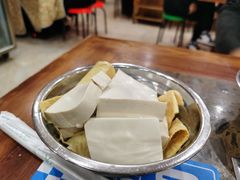 -黄利砖万峰林布依特色酸笋牛肉馆