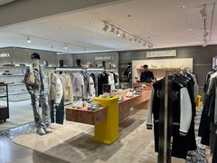 -文艺复兴百货(米兰大教堂广场店)