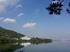 -西昌邛海湾柏樾酒店(原邛海湾柏栎度假酒店)