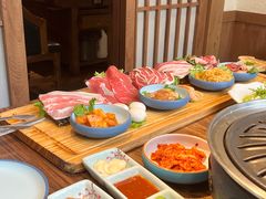 -明洞阿姨·韩式酱蟹烤肉·创意料理(三元桥店)