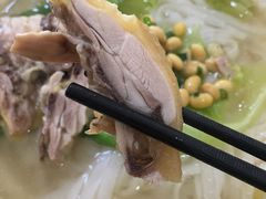 招牌越南鸡肉粉-华姐鸡粉(中心店)